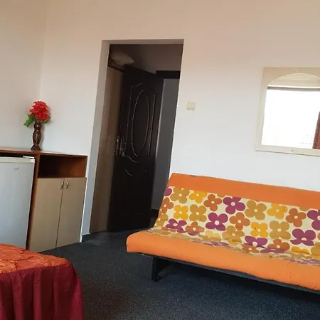 Dora Guest house