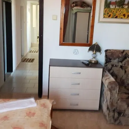 Dora Guest house