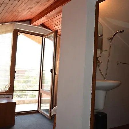Guest house Dora Obzor